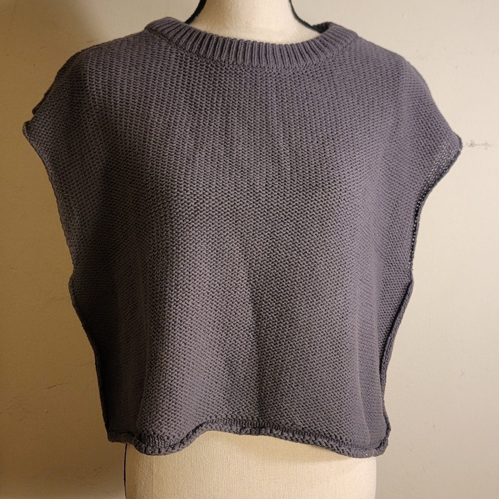 Stolen Hearts Vest in Pavement